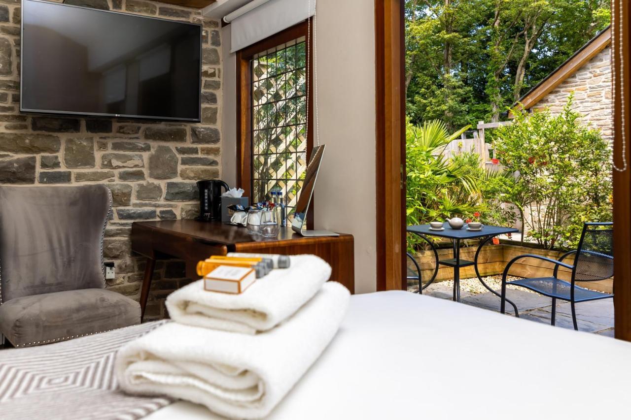 Lanelay Hall Hotel & Spa هينسول المظهر الخارجي الصورة A room at the hotel