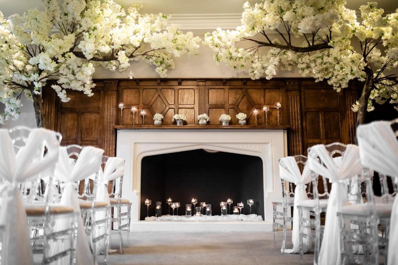 Lanelay Hall Hotel & Spa هينسول المظهر الخارجي الصورة The Chapel
