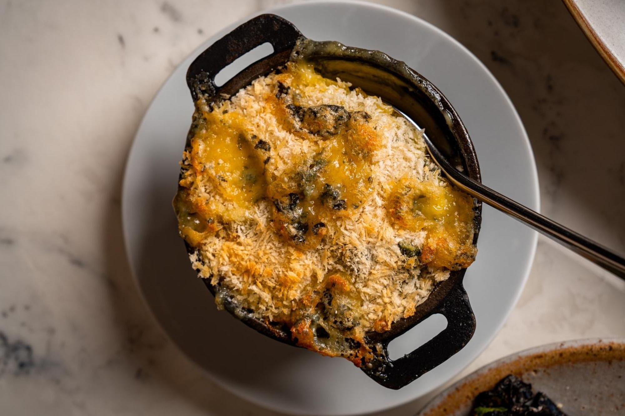 Lanelay Hall Hotel & Spa هينسول المظهر الخارجي الصورة A bowl of crab and corn casserole